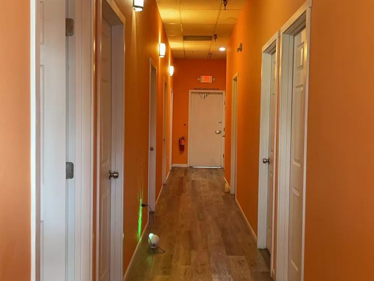 1611-store-hallway